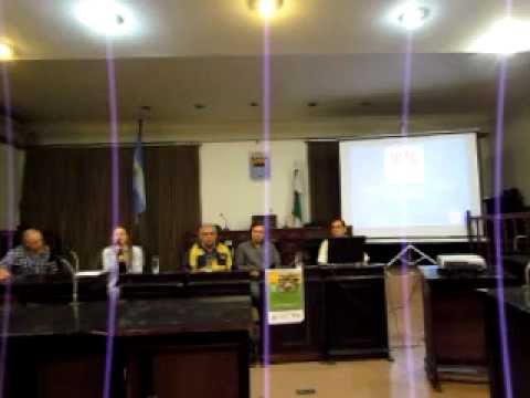 Panel de Discusión ¿Es posible la Agroecología Extensiva? Río Cuarto 2013 (Presentacion)