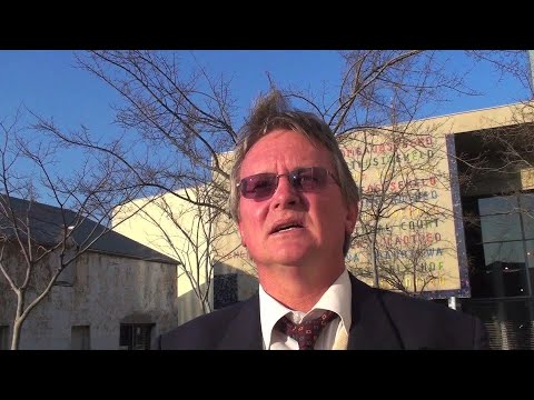 Rastreando a Spoor: la historia de la minería en Sudáfrica: enfermedad, lesiones y despojo. Corte final
